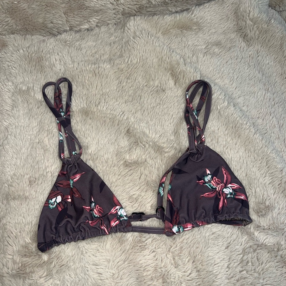 Acacia Spencer Top & Ho’okipa Bottom